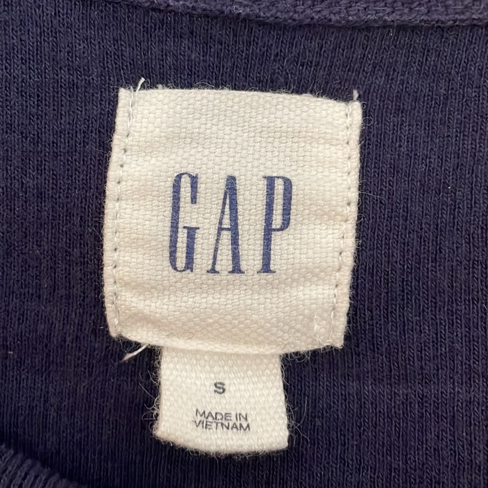 Gap Crew Neck Pullover - image 2
